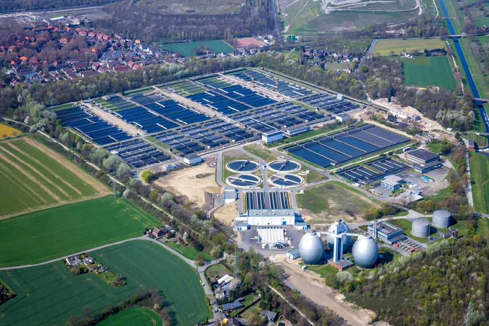 Luftbild Walsum - Erweiterungs Baustelle der Klärwerks- Becken und Reinigungsstufen Kläranlage Emschermündung in Walsum im Bundesland Nordrhein-Westfalen, Deutschland