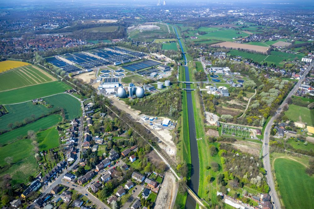 Luftbild Walsum - Erweiterungs Baustelle der Klärwerks- Becken und Reinigungsstufen Kläranlage Emschermündung in Walsum im Bundesland Nordrhein-Westfalen, Deutschland