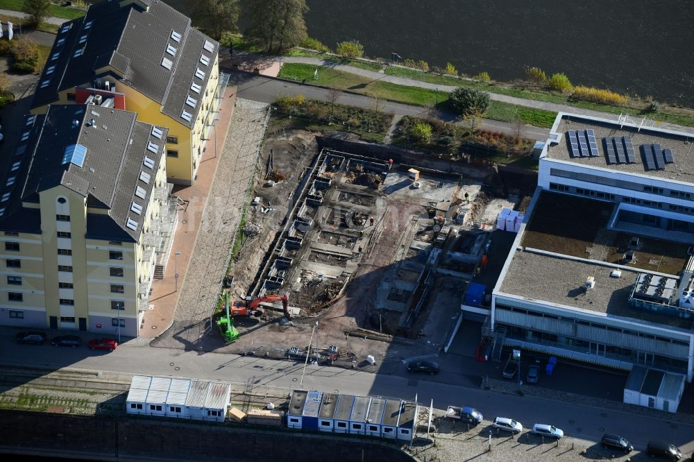 Luftbild Magdeburg - Erweiterungs- Neubau- Baustelle am Gebäudekomplex des Institut an der Joseph-von-Fraunhofer-Straße in Magdeburg im Bundesland Sachsen-Anhalt, Deutschland