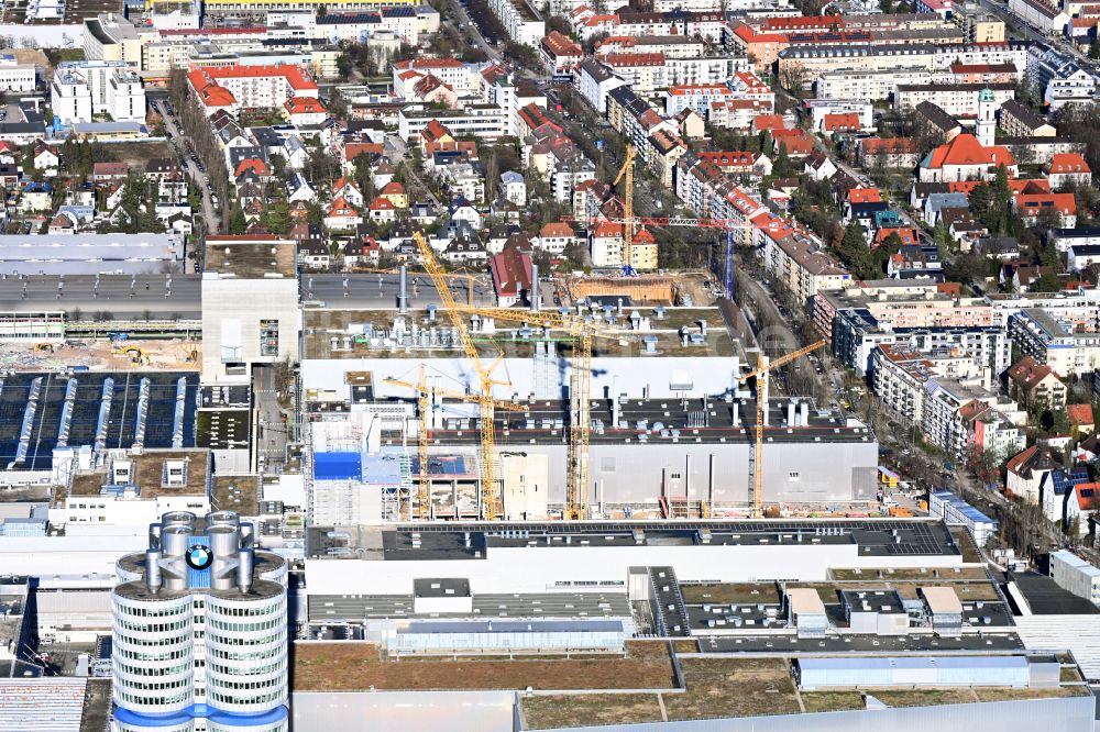 München von oben - Erweiterungs - Neubau - Baustelle auf dem Werksgelände der BMW AG in München im Bundesland Bayern, Deutschland