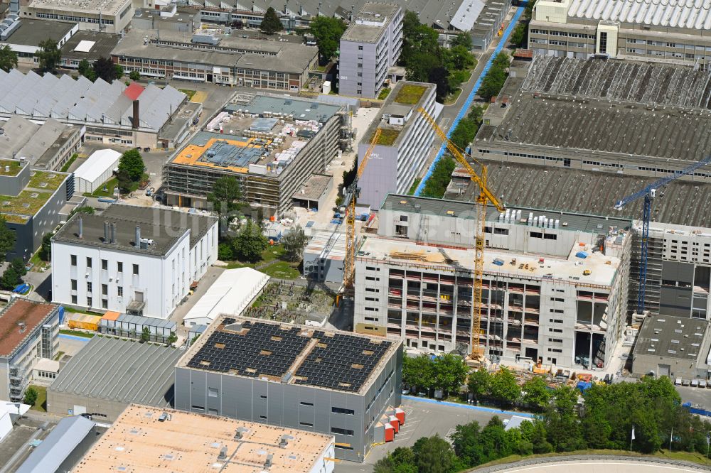 Luftaufnahme München - Erweiterungs - Neubau - Baustelle auf dem Werksgelände MTU Aero Engines in München im Bundesland Bayern, Deutschland