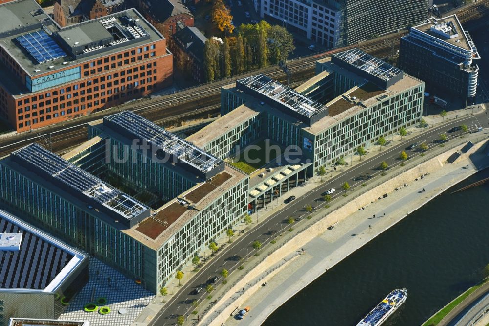 Berlin aus der Vogelperspektive: Erweiterungs- Neubau des Bundesministerium für Bildung und Forschung im Bezirk Mitte in Berlin