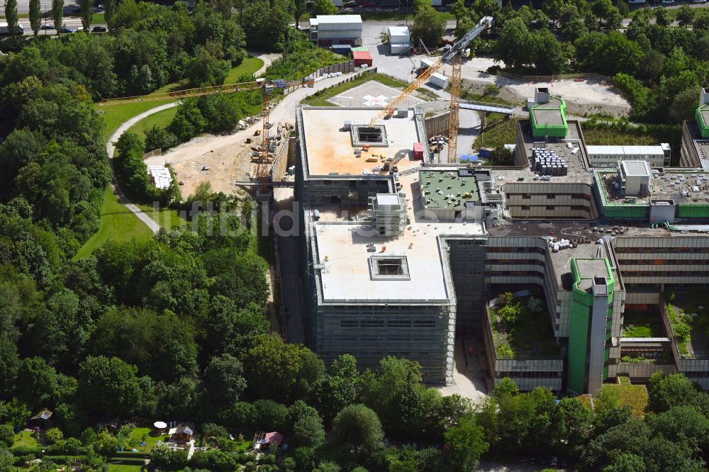 Luftaufnahme München - Erweiterungs- Neubau auf dem Klinikgelände des Krankenhauses München Klinik Bogenhausen in München im Bundesland Bayern, Deutschland