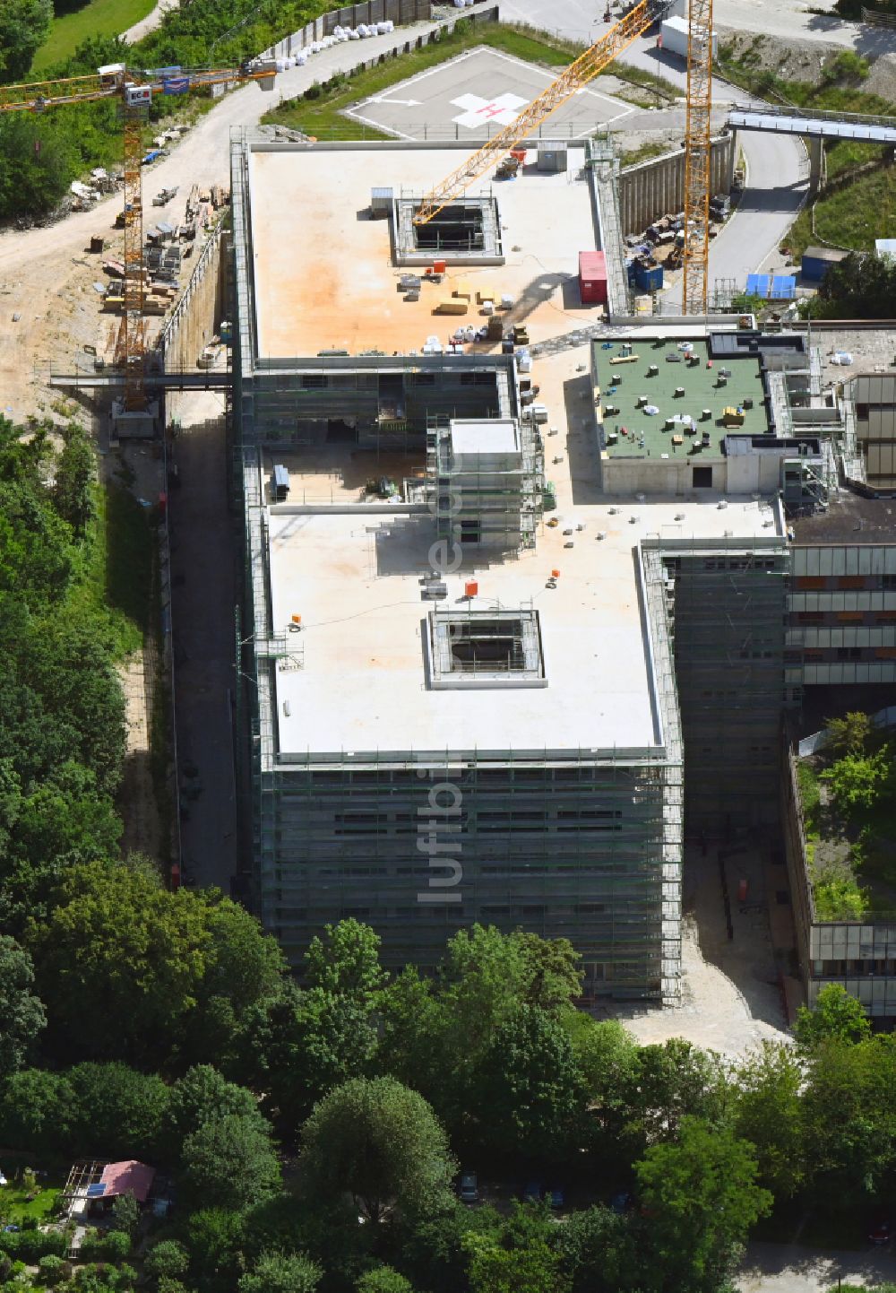 München von oben - Erweiterungs- Neubau auf dem Klinikgelände des Krankenhauses München Klinik Bogenhausen in München im Bundesland Bayern, Deutschland