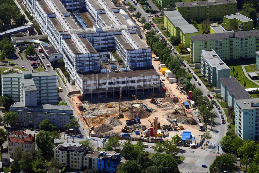 Luftbild Berlin - Erweiterungs- Neubau auf dem Klinikgelände des Krankenhauses Vivantes Klinikum Neukölln in Berlin, Deutschland