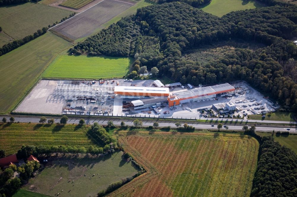 Herzebrock-Clarholz von oben - Erweiterungsbaustelle am Werksgelände Eudur-Bau GmbH & Co. KG in Herzebrock-Clarholz im Bundesland Nordrhein-Westfalen, Deutschland