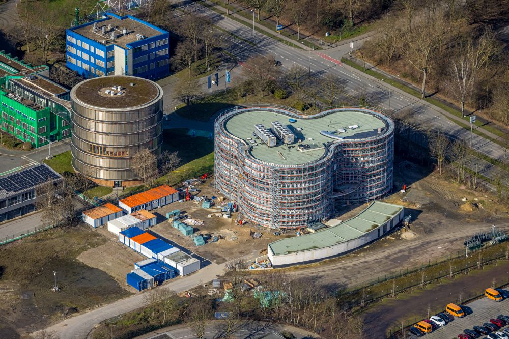 Luftbild Gelsenkirchen - Erweiterungsbaustelle am Werksgelände für ein Laborgebäude der Gelsenwasser AG in Gelsenkirchen im Bundesland Nordrhein-Westfalen, Deutschland