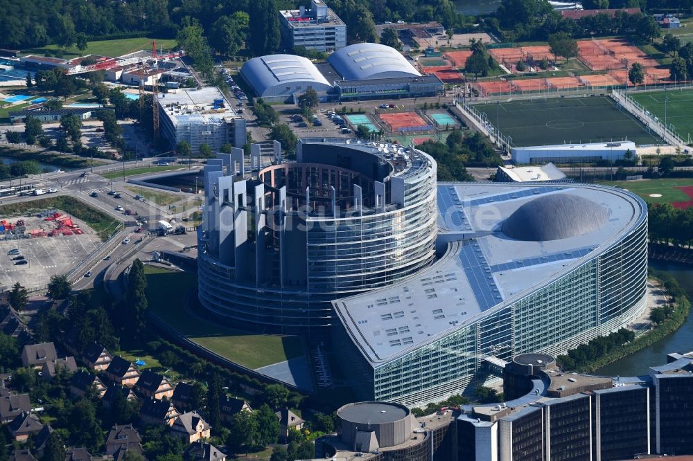Strasbourg - Straßburg aus der Vogelperspektive: Europäisches Parlament - Parlement européen Strasbourg an der Avenue du Président Robert Schuman in Strasbourg in Grand Est, Frankreich