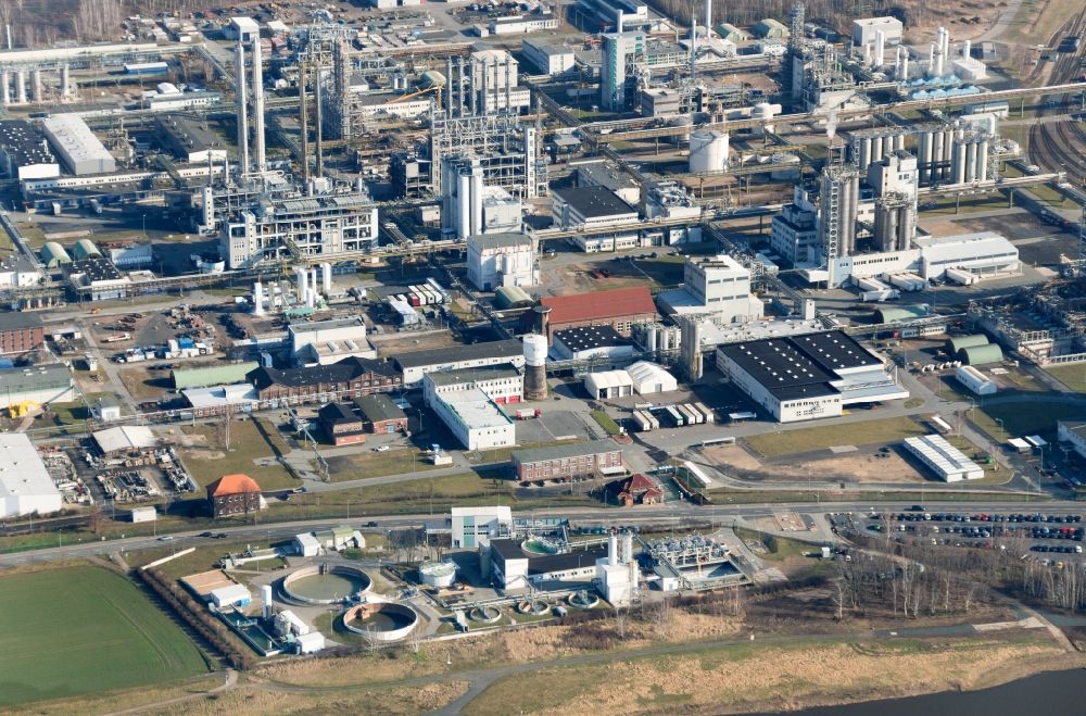 Luftaufnahme Nünchritz - Fabrikanlage der Wacker Chemie AG in Nünchritz im Bundesland Sachsen