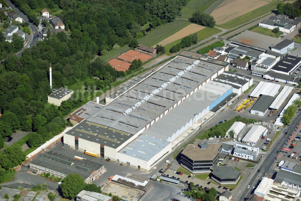 Menden (Sauerland) von oben - Fabriksgebäude der Ewald Rostek GmbH in Menden (Sauerland) im Bundesland Nordrhein-Westfalen