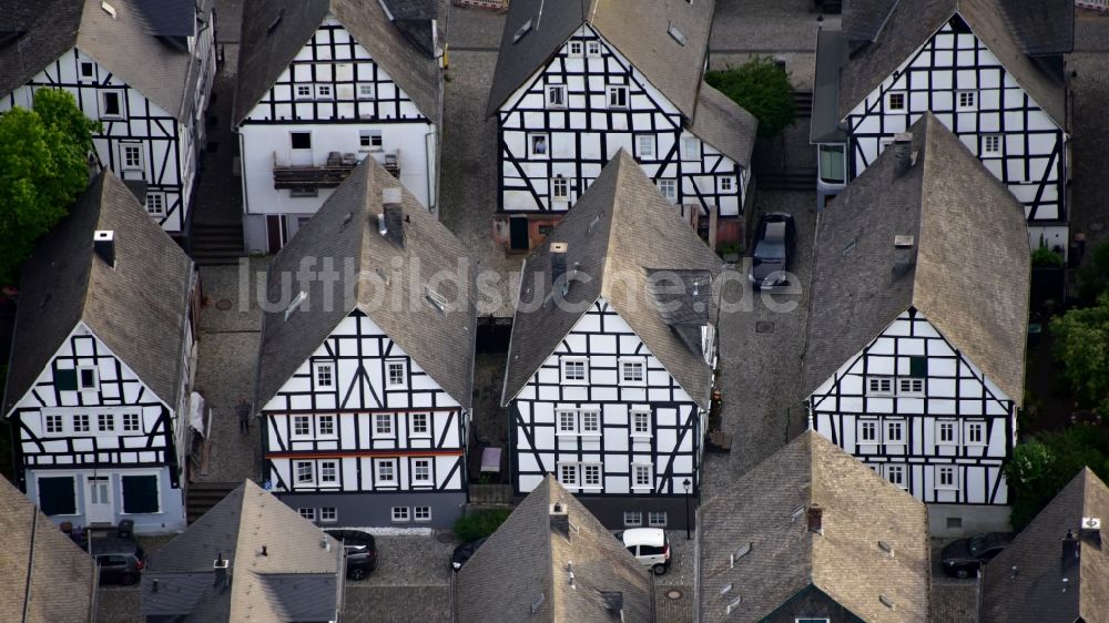 Luftbild Freudenberg - Fachwerkhaus- und Mehrfamilienhaus- Wohngebiet in Freudenberg im Bundesland Nordrhein-Westfalen