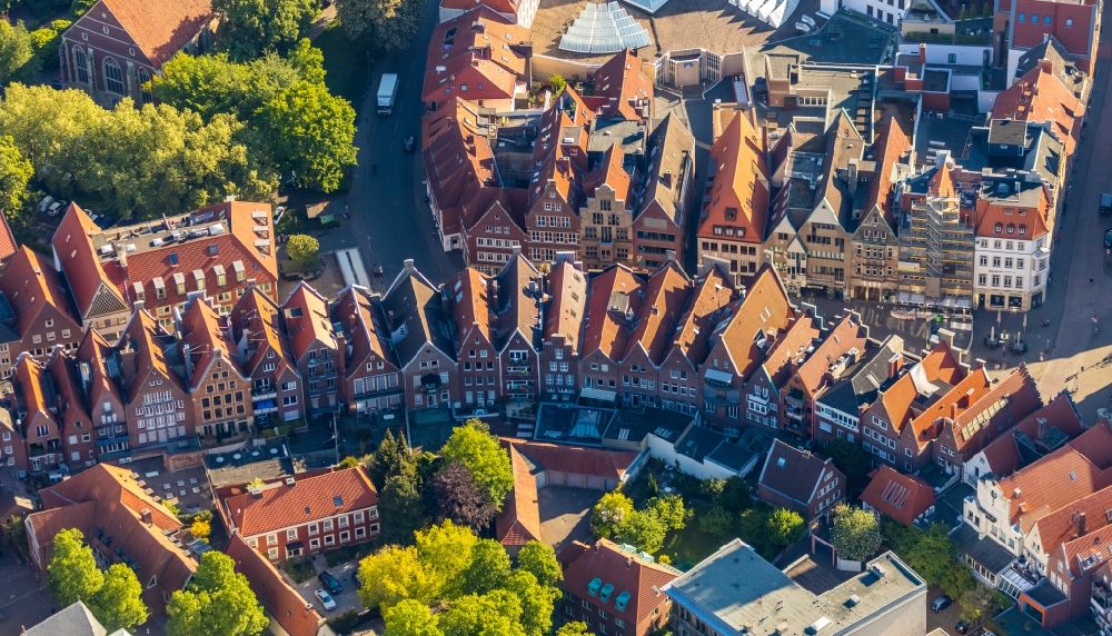 Luftaufnahme Münster - Fachwerkhaus- und Mehrfamilienhaus- Wohngebiet im Ortsteil Altstadt in Münster im Bundesland Nordrhein-Westfalen, Deutschland