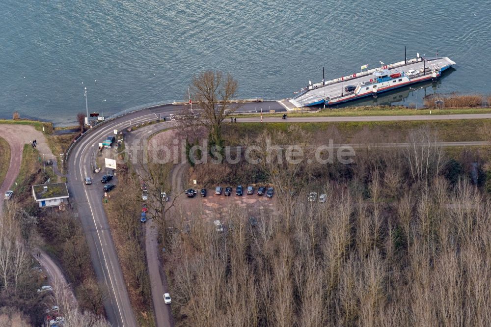 Luftbild Rheinau - Fähr- Schiff der Fähre Kappel in Rheinau im Bundesland Baden-Württemberg, Deutschland-Frankreich