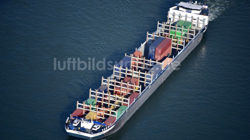 Luftbild Bonn - Fahrendes Containerschiff Covano auf dem Flußverlauf des Rhein in Bonn im Bundesland Nordrhein-Westfalen, Deutschland