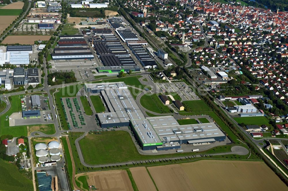 Luftaufnahme Lauingen - Fahrzeugbau- Werksgelände der Deutz Fahr Land in Lauingen im Bundesland Bayern, Deutschland