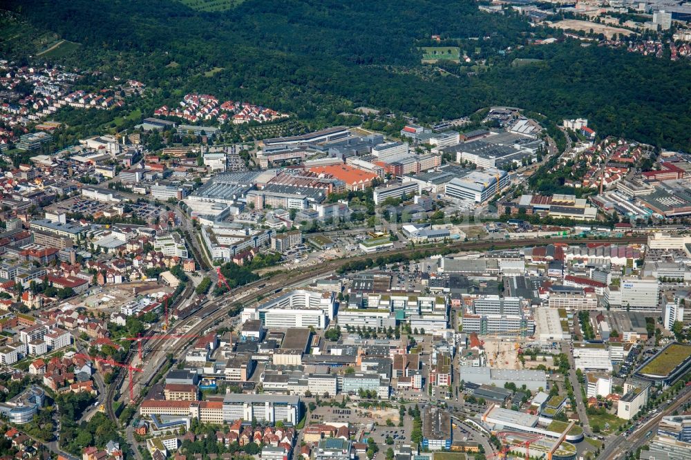 Stuttgart aus der Vogelperspektive: Fahrzeugbau- Werksgelände der Robert Bosch GmbH im Ortsteil Siegelberg in Stuttgart im Bundesland Baden-Württemberg, Deutschland