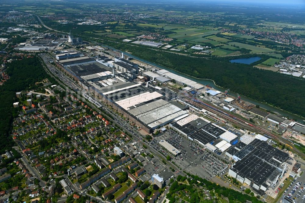 Luftaufnahme Hannover - Fahrzeugbau- Werksgelände der Volkswagen AG in Hannover im Bundesland Niedersachsen, Deutschland