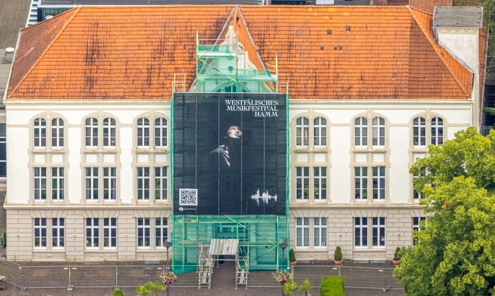 Hamm von oben - Fassadensanierung Kurhaus- Gebäude Kurhaus Bad Hamm in Hamm im Bundesland Nordrhein-Westfalen, Deutschland