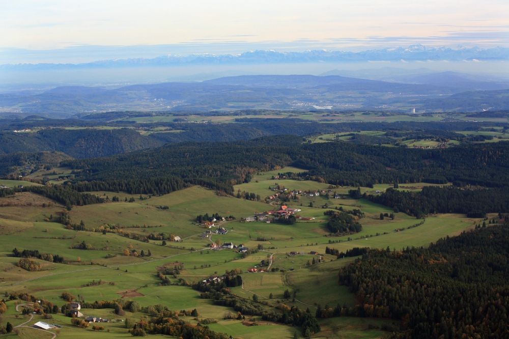 Luftaufnahme Ibach - Feld- und Wald- Landschaft auf dem Hotzenwald in Ibach im Bundesland Baden-Württemberg, Deutschland