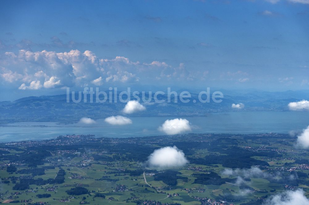 Luftaufnahme Sigmarszell - Felder und angrenzende Waldgebiete in Sigmarszell im Bundesland Bayern, Deutschland