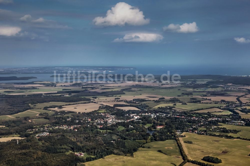 Luftaufnahme Putbus - Felder und Wald im Ortsteil Pastitz in Putbus im Bundesland Mecklenburg-Vorpommern