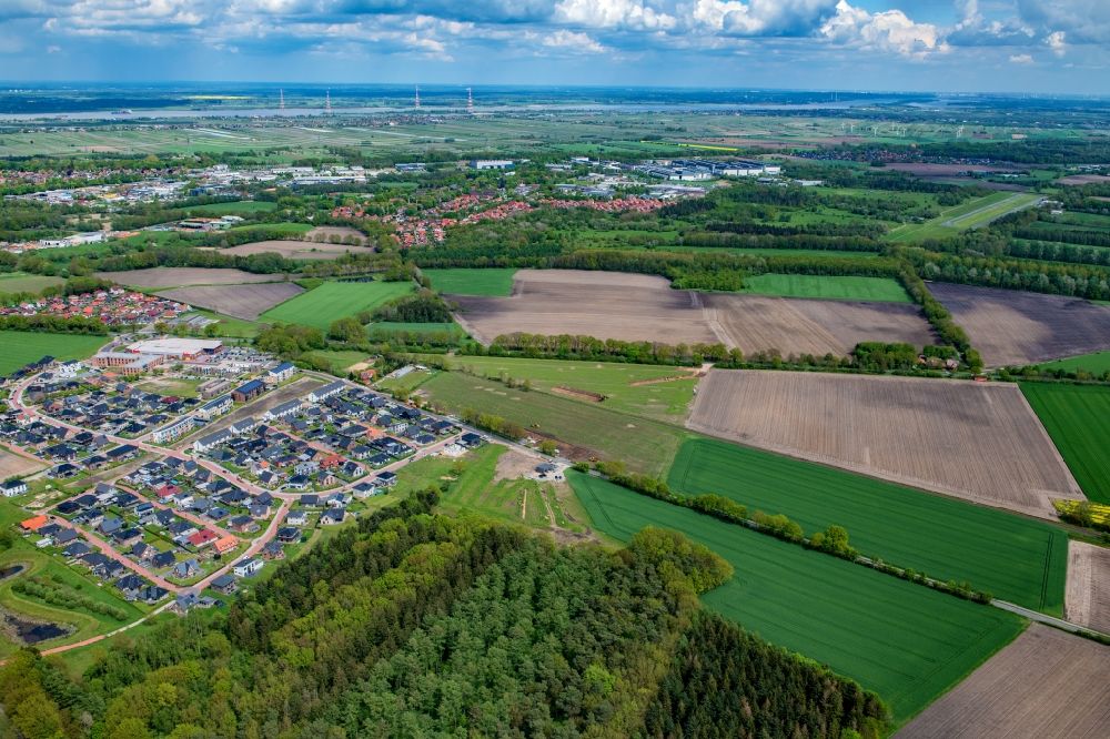Luftaufnahme Stade - Feldlandschaft und Planungsfläche Neubaugebiet Riensförde in Stade im Bundesland Niedersachsen, Deutschland