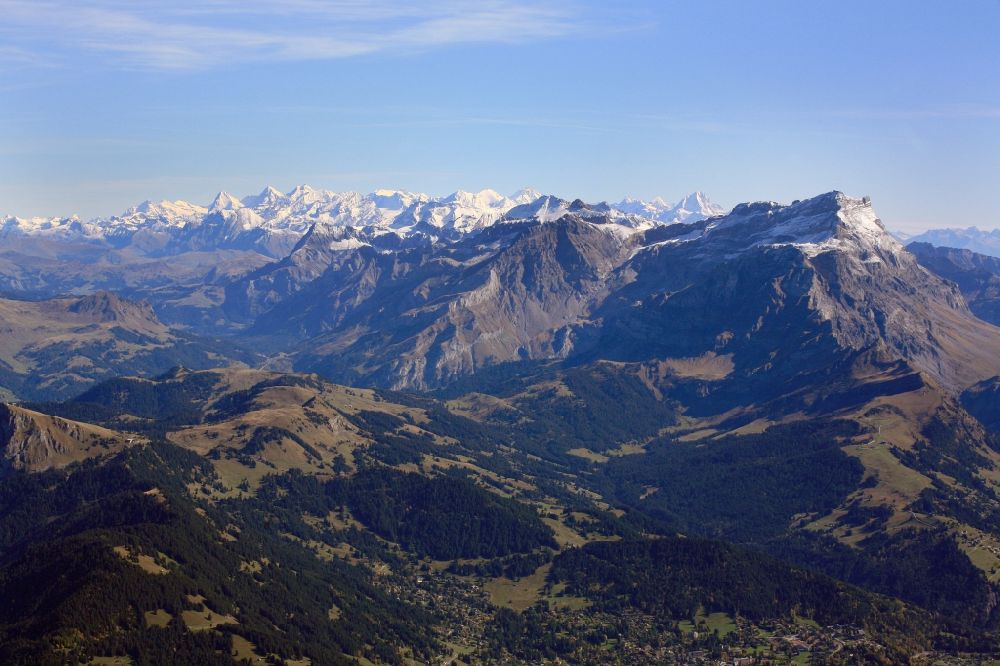 Luftbild Gryon - Felsen- und Berglandschaft in den Alpen bei Gryon im Kanton Vaud, Schweiz