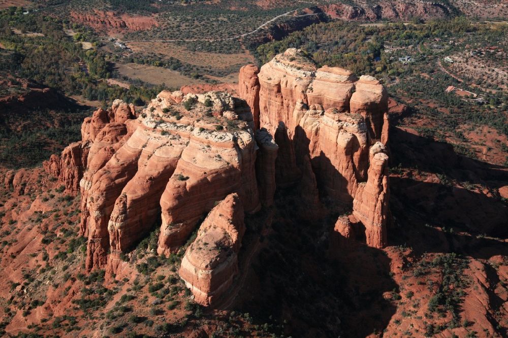 Luftaufnahme Sedona - Felsen- und Berglandschaft bei Sedona in Arizona in USA
