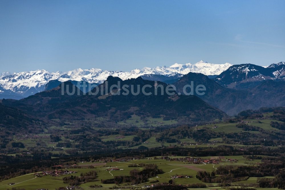Luftaufnahme Ruhpolding - Felsen- und Berglandschaft der Chiemgauer Alpen in Ruhpolding im Bundesland Bayern, Deutschland