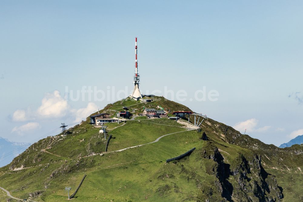 Kitzbühel von oben - Felsen- und Berglandschaft - Gipfel Kitzbüheler Horn in Kitzbühel in Tirol, Österreich