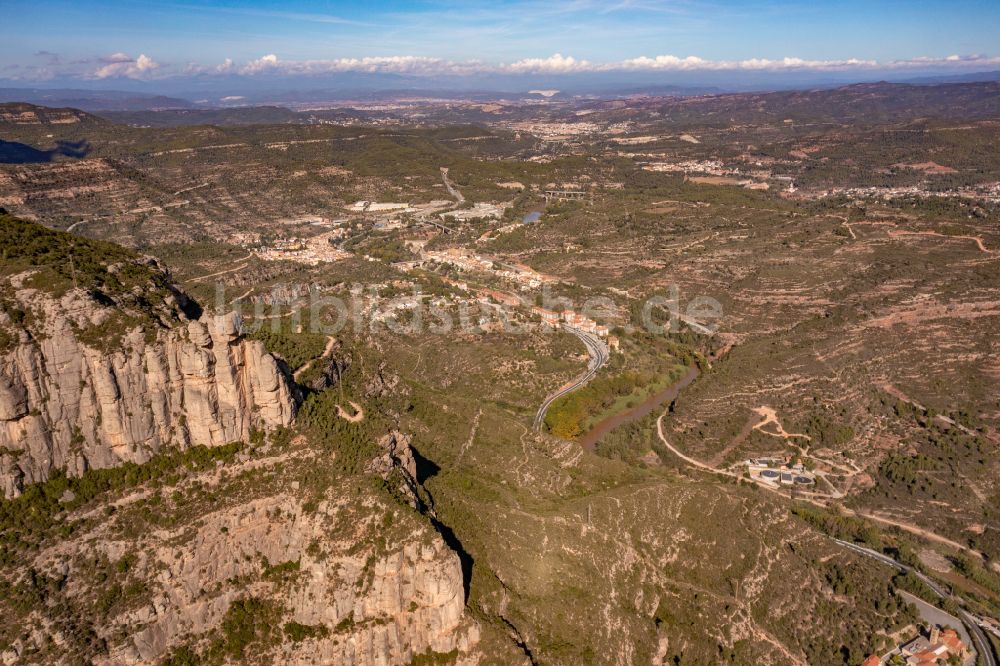 Luftbild Monestir de Montserrat - Felsen- und Berglandschaft Montserrat in Monestir de Montserrat in Catalunya - Katalonien, Spanien