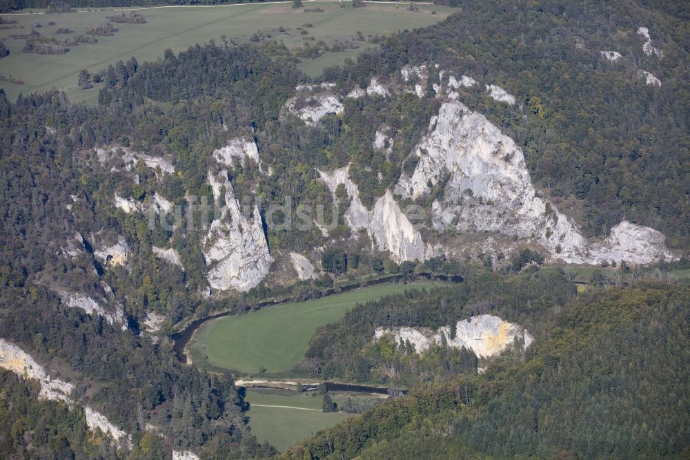 Luftbild Buchheim - Felsen- und Berglandschaft am Naturpark Obere Donau in Buchheim im Bundesland Baden-Württemberg, Deutschland