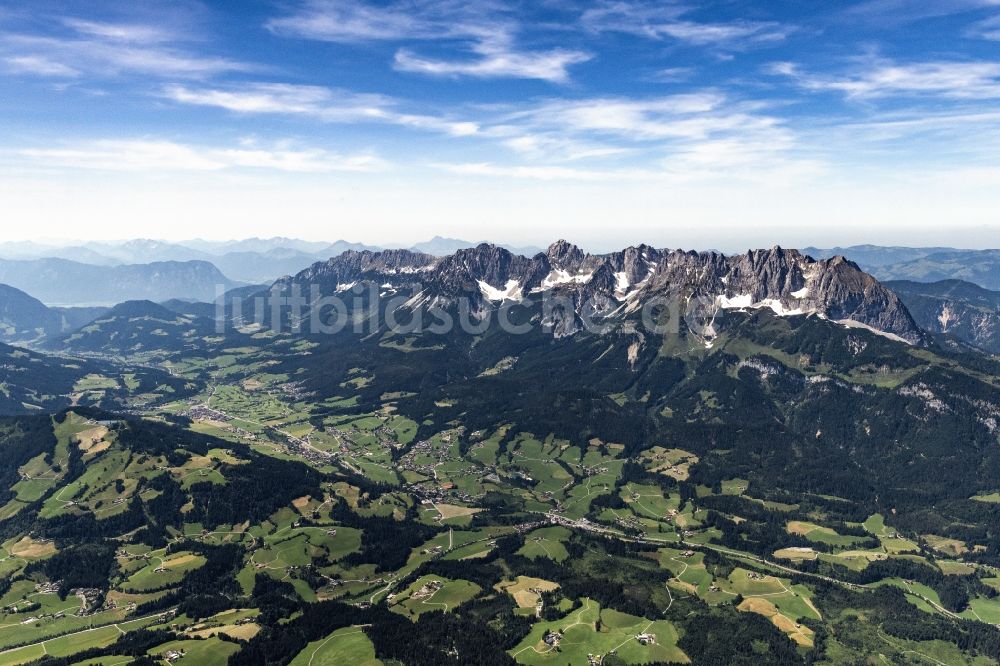 Luftbild Ellmau - Felsen- und Berglandschaft Wilder Kaiser in Ellmau in Tirol, Österreich