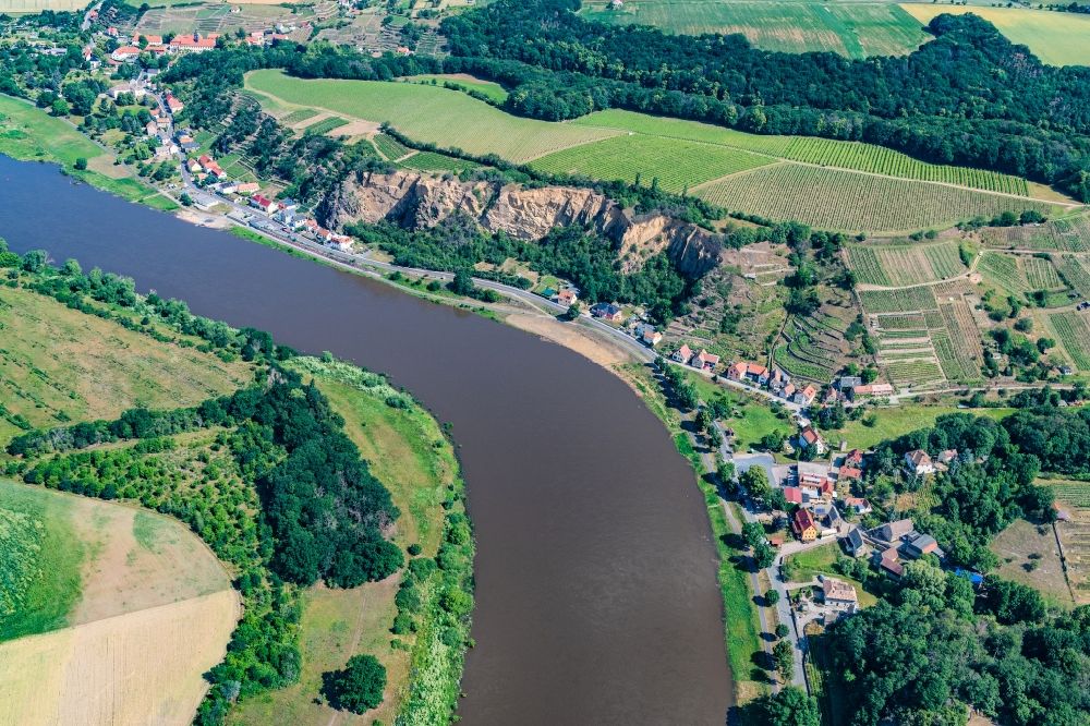 Luftbild Seusslitz - Felsen- Küsten- Landschaft an der Elbe in Seusslitz im Bundesland Sachsen, Deutschland