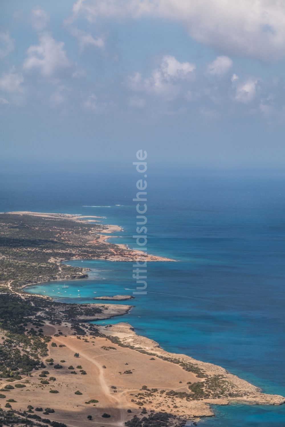 Luftbild Fontana Amoroza - Felsen- Küsten- Landschaft an der Steilküste Akamas in Fontana Amoroza in Neo Chorio, Zypern