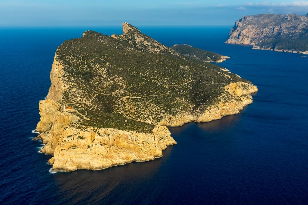 Luftaufnahme Andratx - Felsplateau Sa Dragonera - Dracheninsel in Andratx auf der balearischen Mittelmeerinsel Mallorca, Spanien