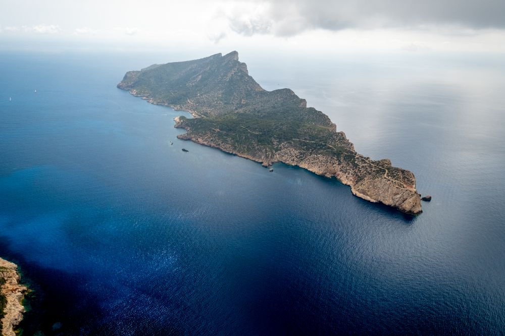 Luftbild Andratx - Felsplateau Sa Dragonera - Dracheninsel in Andratx auf der balearischen Mittelmeerinsel Mallorca, Spanien