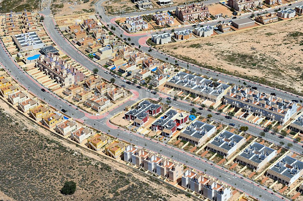 Luftaufnahme Casa Pelada - Ferien- Immobilienleerstand bei Casa Pelada in der Region Murcia in Spanien