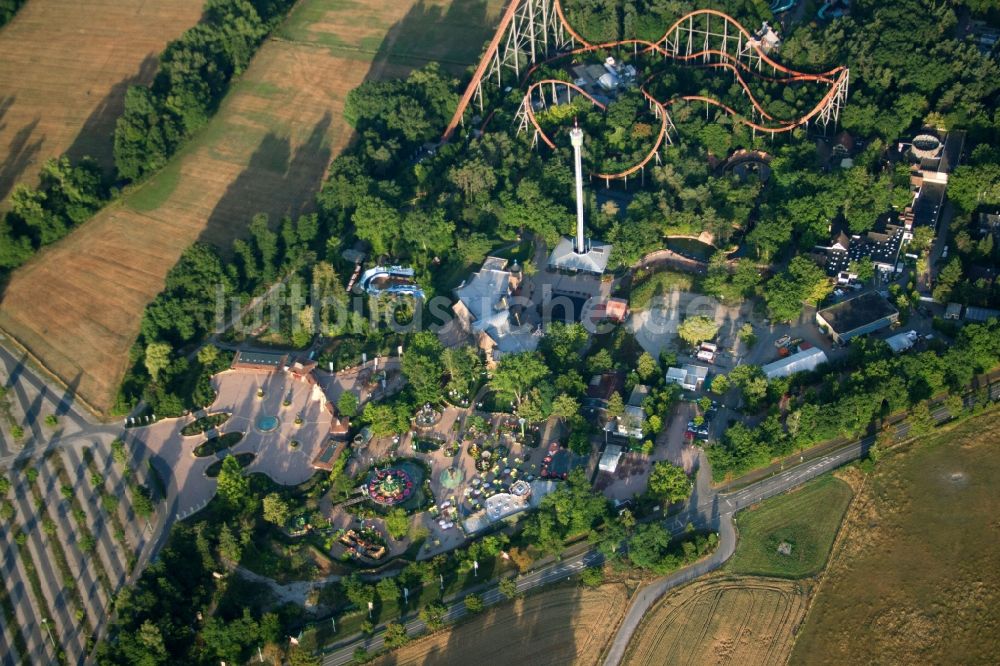 Haßloch von oben - Ferienhaus- Anlage des Ferienparks Holiday Park in Haßloch im Bundesland Rheinland-Pfalz, Deutschland