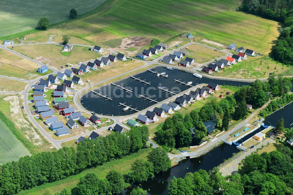 Luftaufnahme Zerpenschleuse - Ferienhaus Anlage Hafendorf in Zerpenschleuse im Bundesland Brandenburg, Deutschland