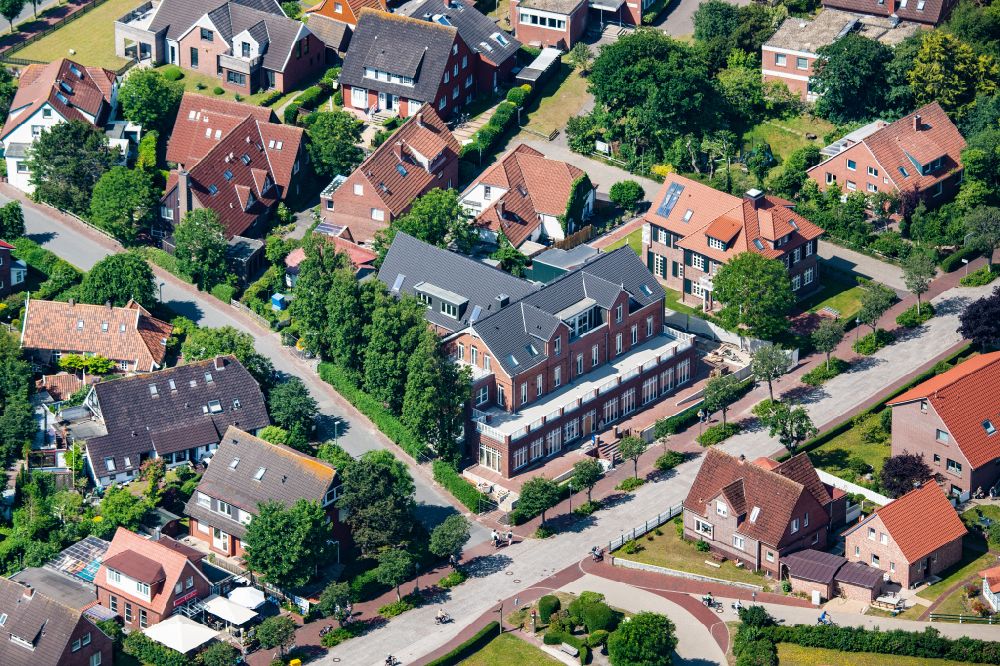 Langeoog aus der Vogelperspektive: Ferienhaus Anlage Lüttjeod Apartmentvilla in Langeoog im Bundesland Niedersachsen, Deutschland