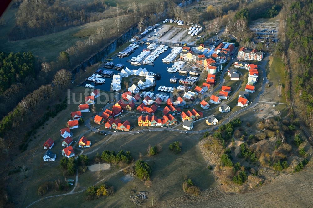 Luftaufnahme Kleinzerlang - Ferienhaus Anlage Marina Wolfsbruch in Kleinzerlang im Bundesland Brandenburg, Deutschland