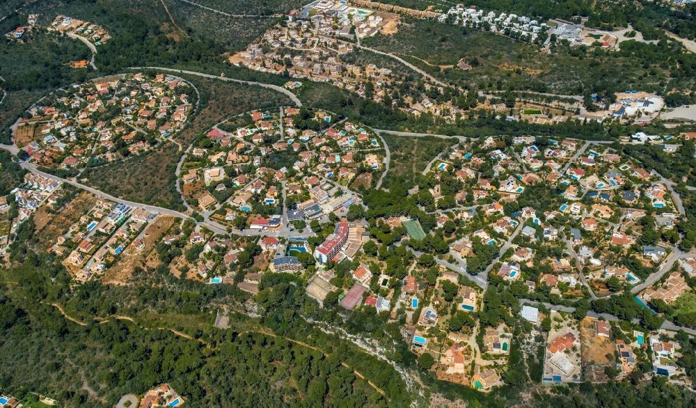 Luftbild Manacor - Ferienhaus Anlage in runder Kreis- Form in Manacor in Balearische Insel Mallorca, Spanien