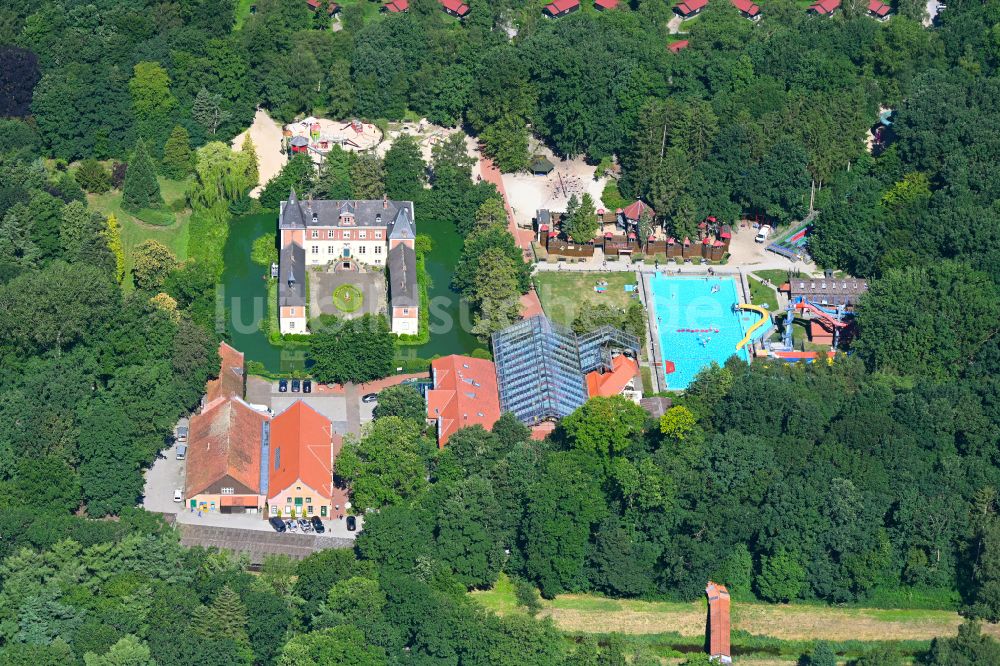 Luftaufnahme Haren (Ems) - Ferienzentrum Schloss Dankern am Dankernsee in Haren (Ems) im Bundesland Niedersachsen, Deutschland