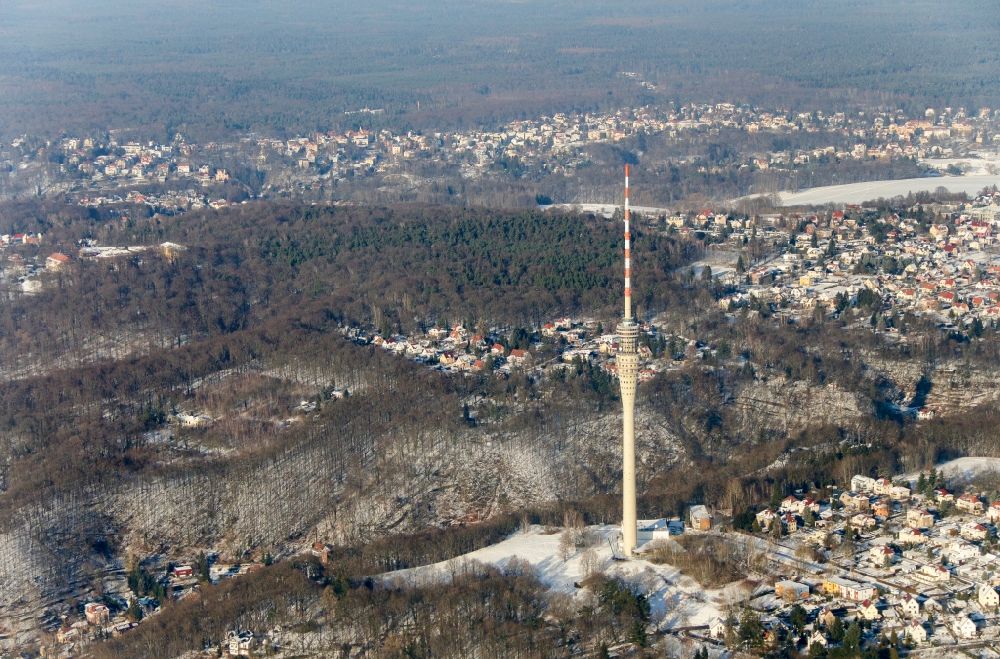 Luftaufnahme Dresden - Fernmeldeturm und Fernsehturm in Dresden im Bundesland Sachsen