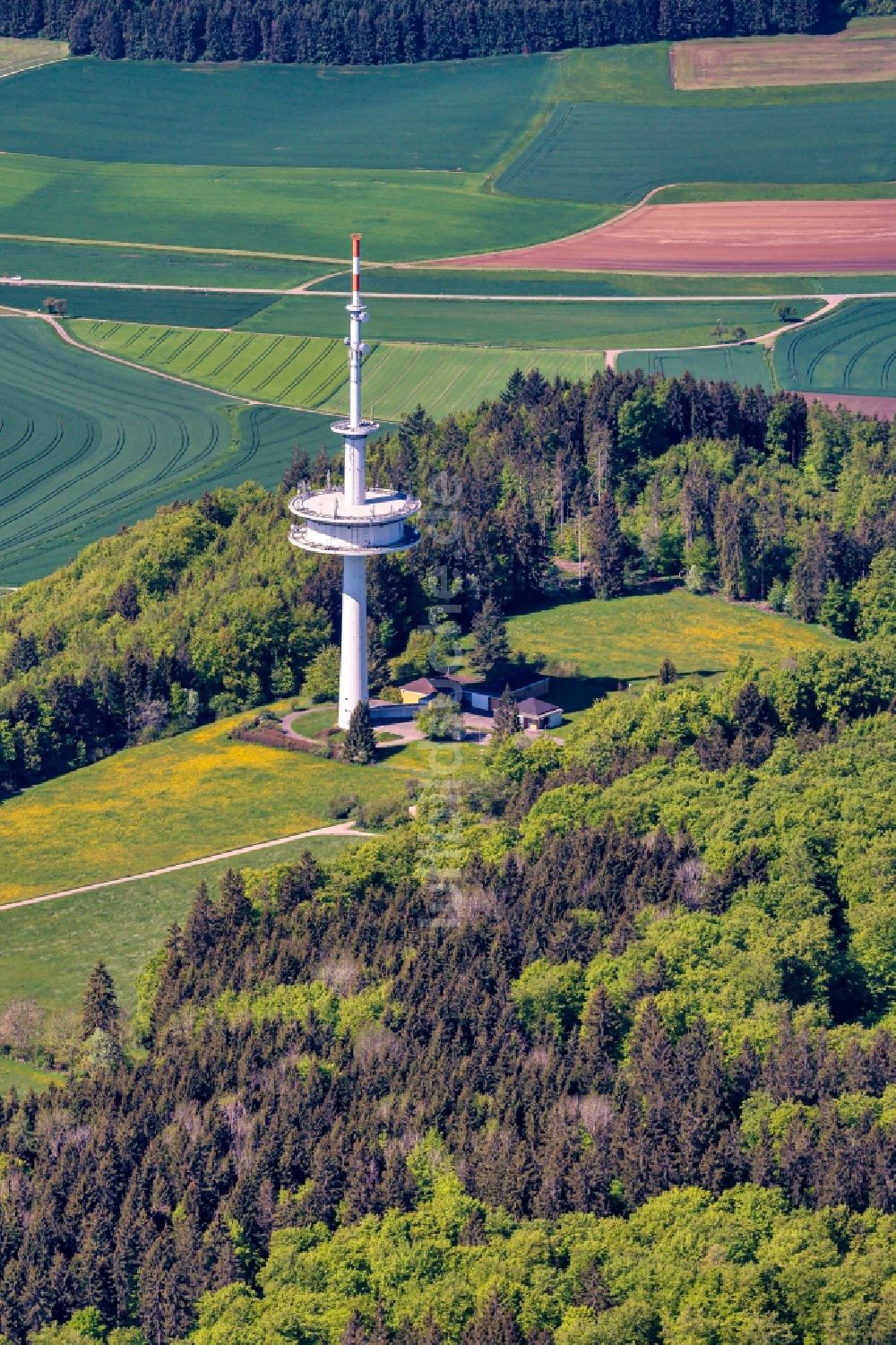 Hüfingen aus der Vogelperspektive: Fernmeldeturm und Fernsehturm in Hüfingen im Bundesland Baden-Württemberg, Deutschland