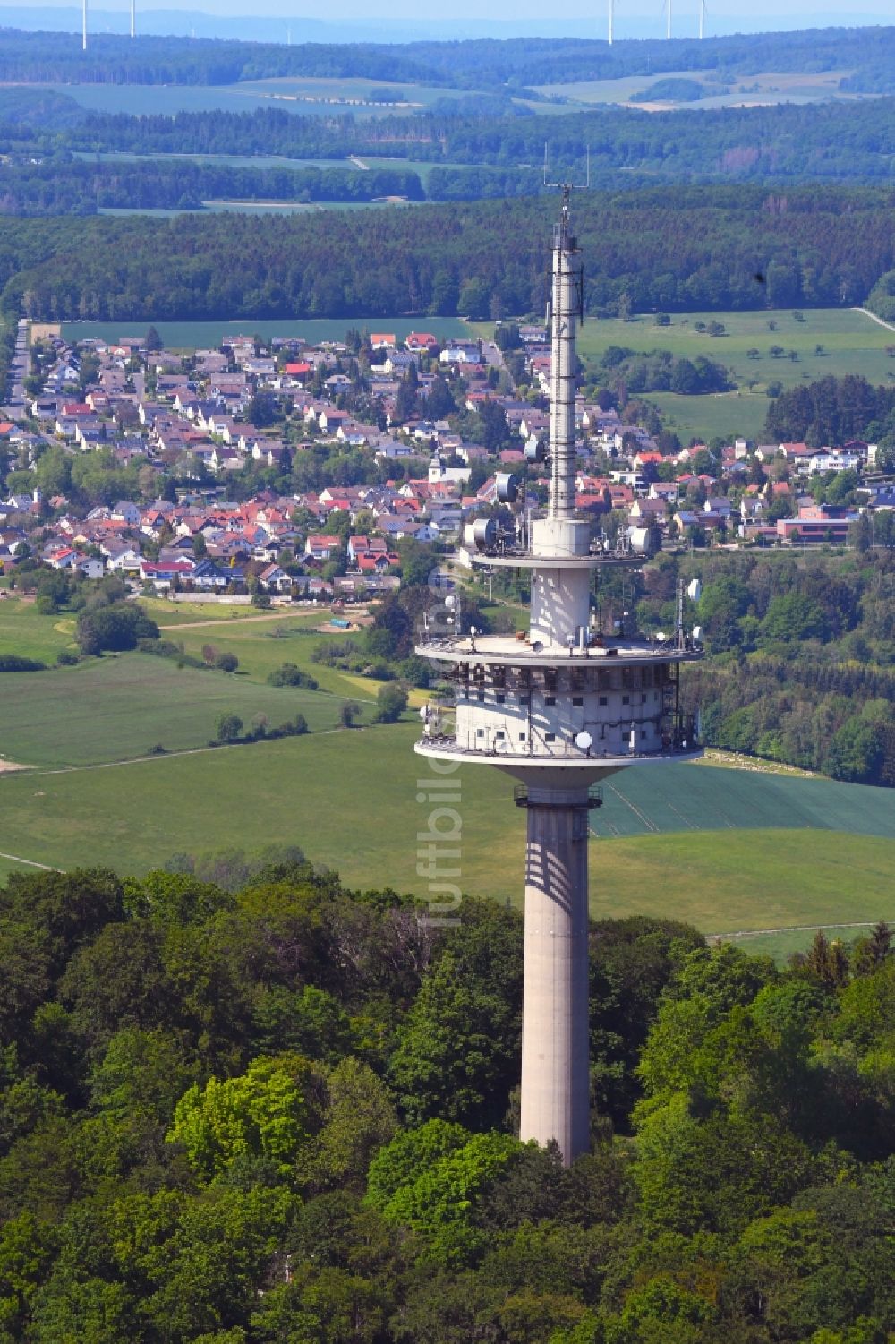 Kelkheim (Taunus) von oben - Fernmeldeturm und Fernsehturm in Kelkheim (Taunus) im Bundesland Hessen, Deutschland