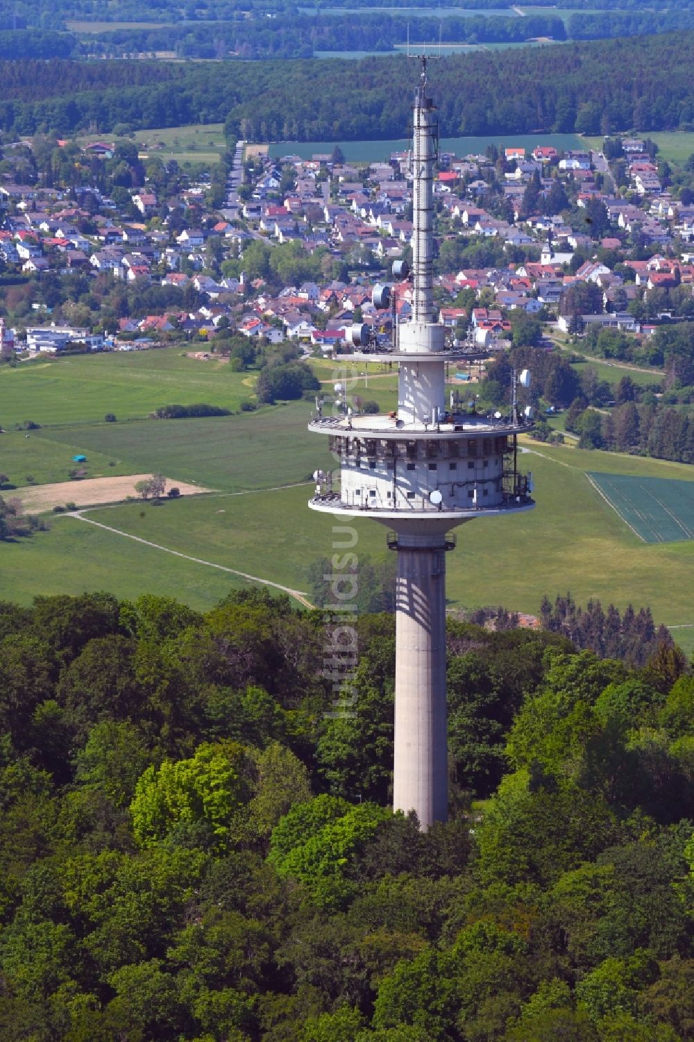 Kelkheim (Taunus) aus der Vogelperspektive: Fernmeldeturm und Fernsehturm in Kelkheim (Taunus) im Bundesland Hessen, Deutschland