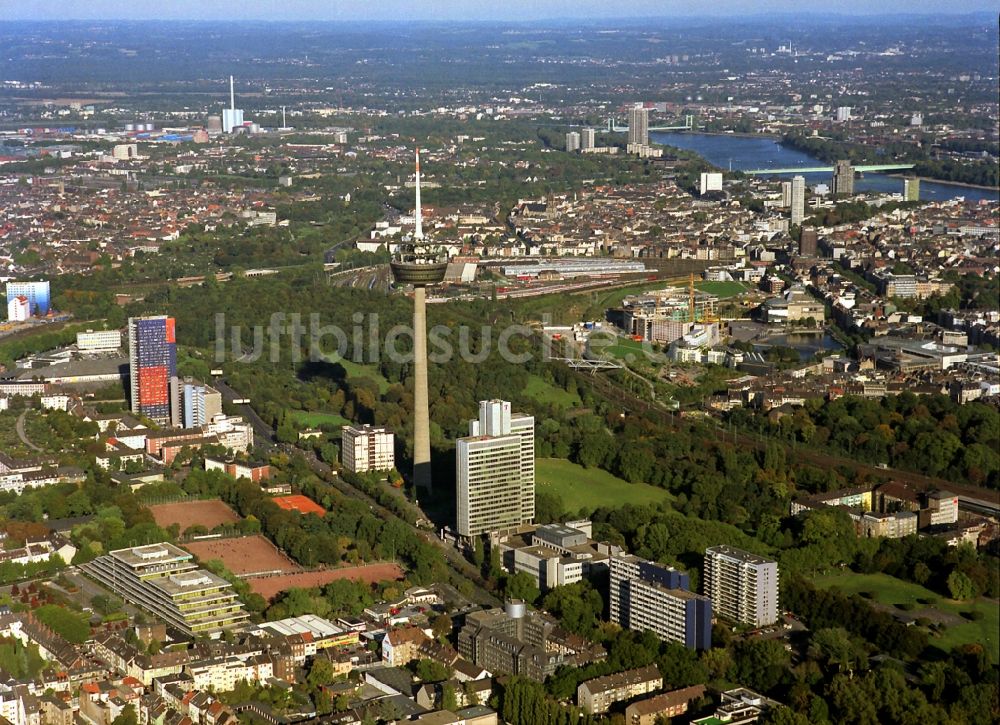 Köln von oben - Fernmeldeturm und Fernsehturm in Köln im Bundesland Nordrhein-Westfalen, Deutschland