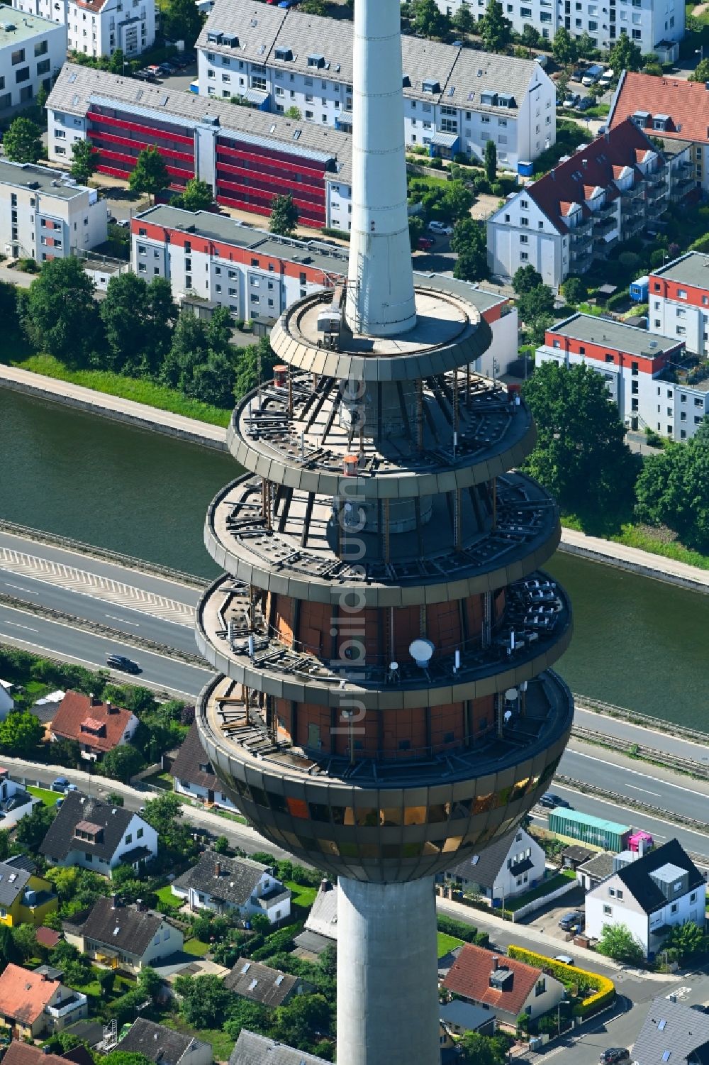 Nürnberg aus der Vogelperspektive: Fernmeldeturm und Fernsehturm in Nürnberg im Bundesland Bayern, Deutschland